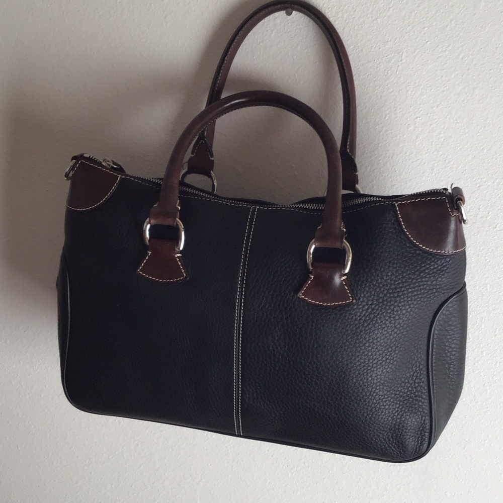 ✔️Dooney Black Satchel, Brown Accents, Shoulder Bag, EUC